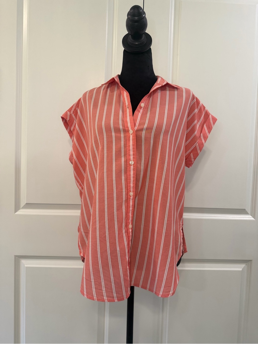 Abercrombie & Fitch Pink & White Striped Button Short Sleeve Shirt Size Small - Picture 2 of 9